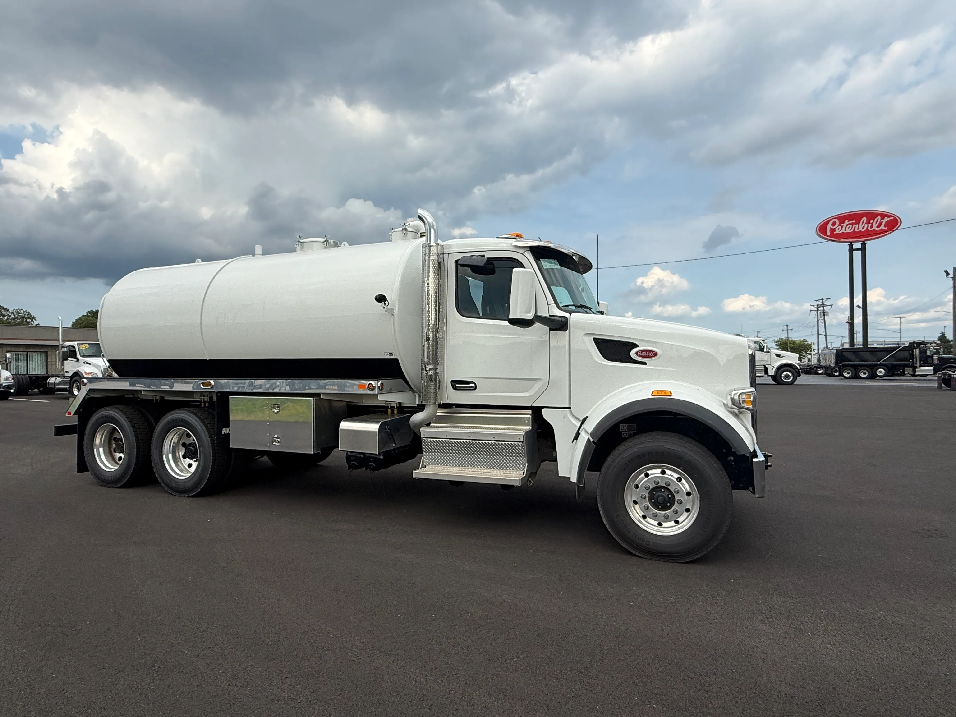 2027 Peterbilt 567 in Buffalo, NY — photo 3