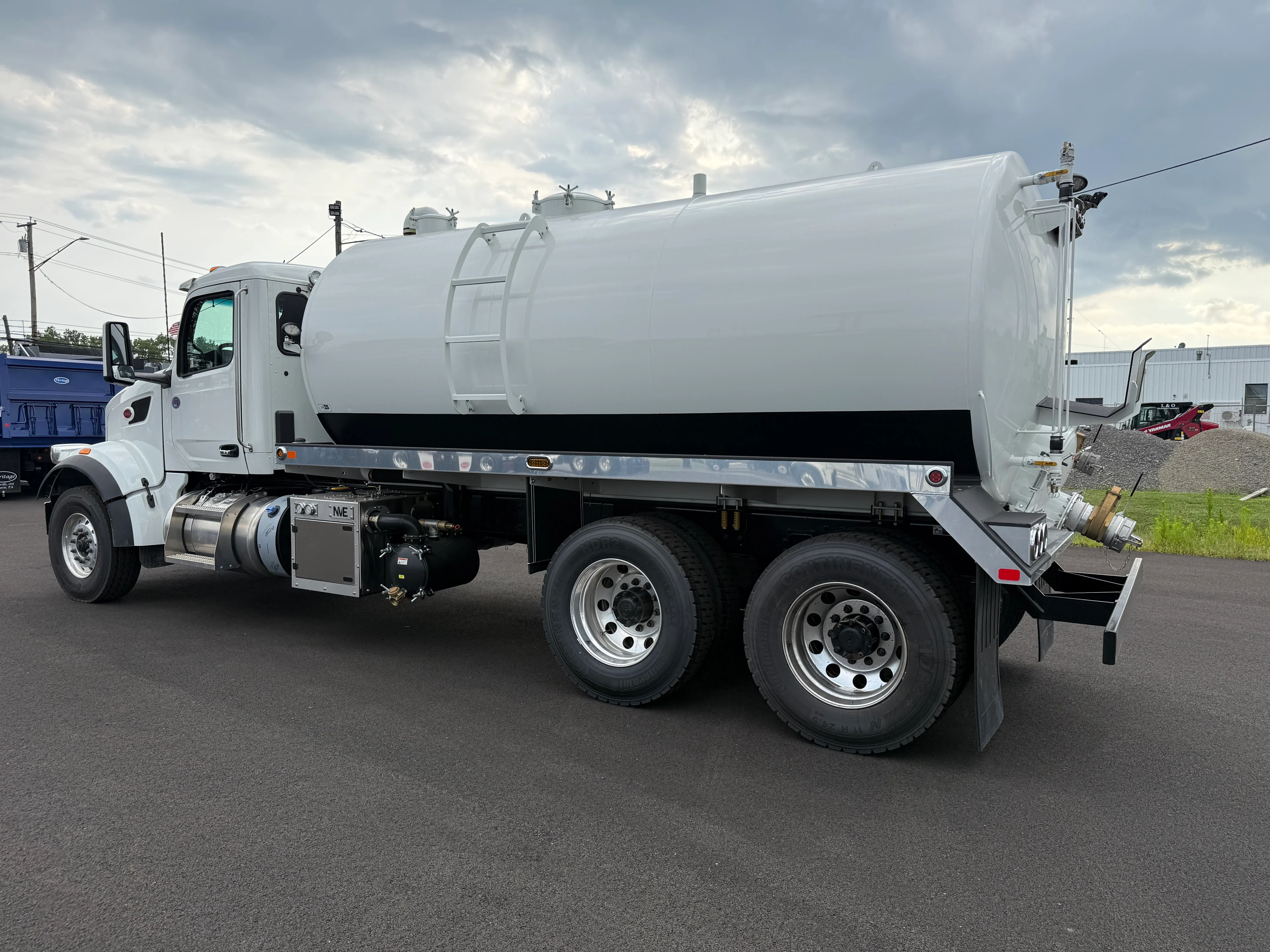 2027 Peterbilt 567 in Buffalo, NY — photo 7