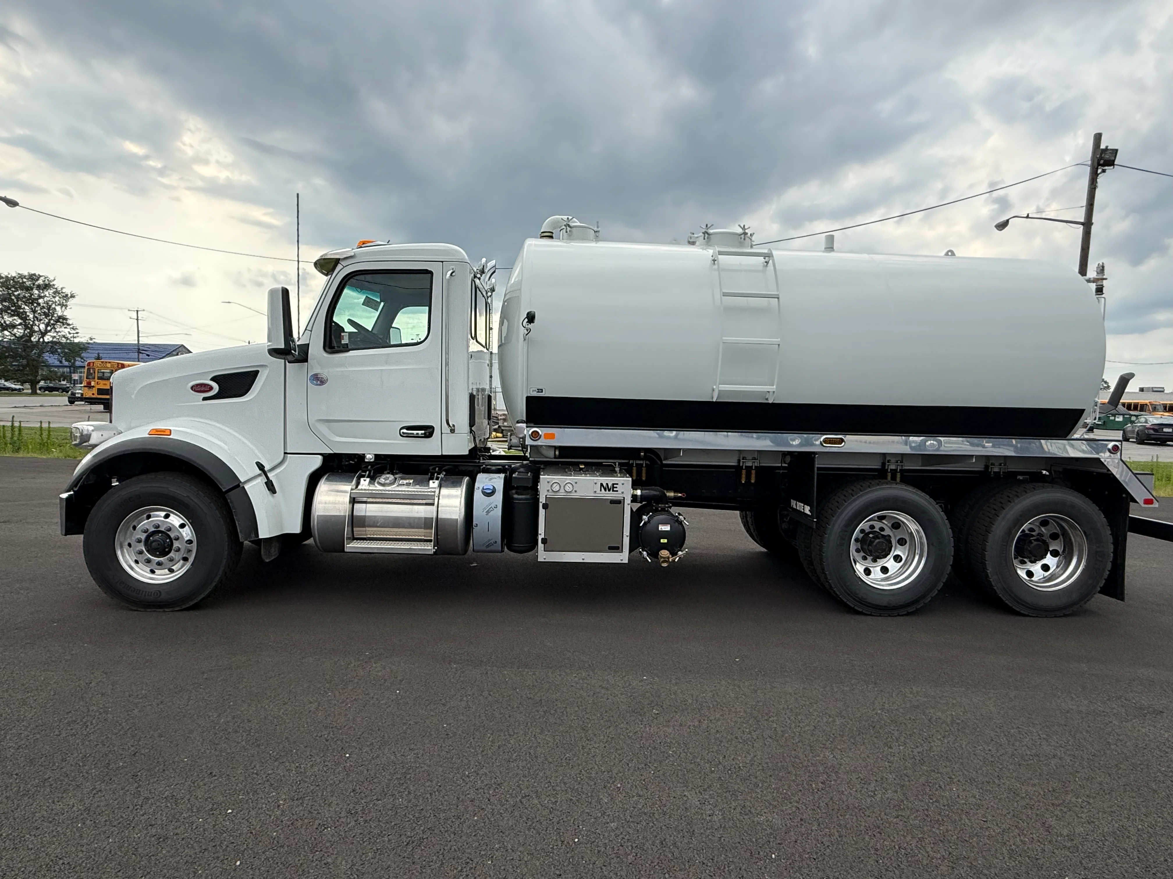2027 Peterbilt 567 in Buffalo, NY — photo 6