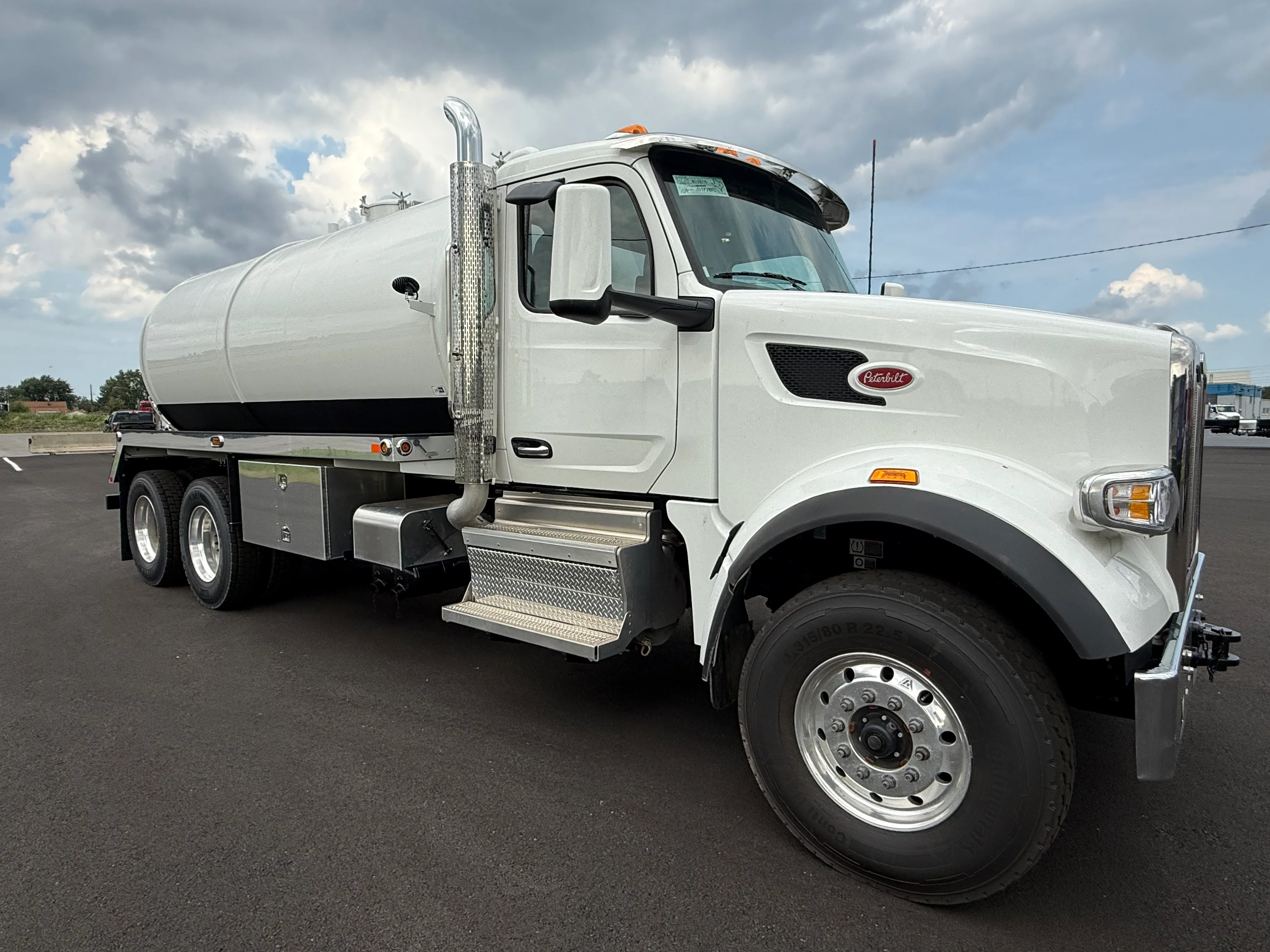 2027 Peterbilt 567 in Buffalo, NY — photo 4