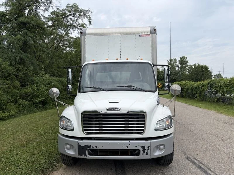 2019 Freightliner M2 106 in Walton, KY — photo 8