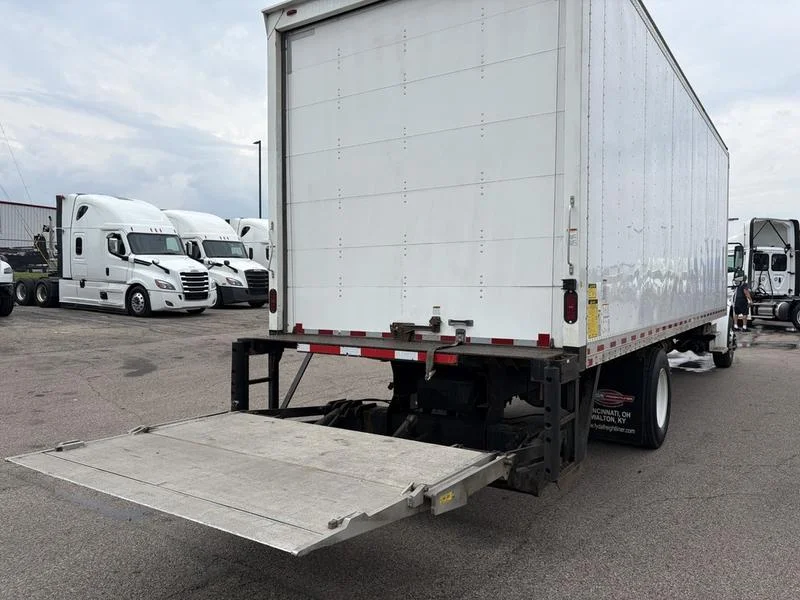 2019 Freightliner M2 106 in Walton, KY — photo 6