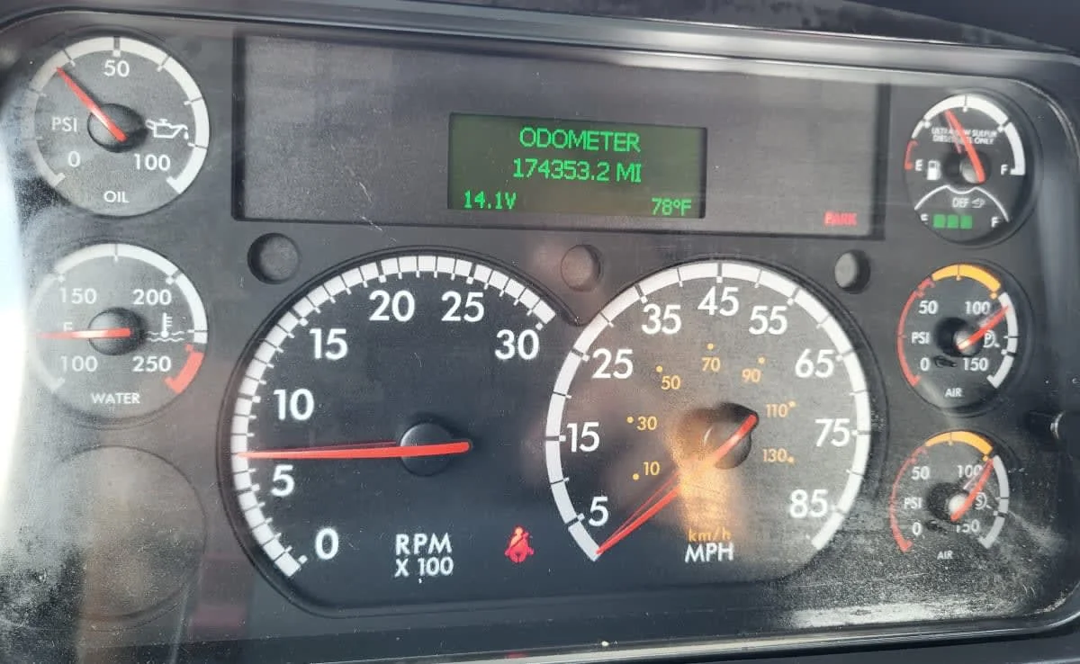 2017 Freightliner M2 106 in Jacksonville, FL — photo 10