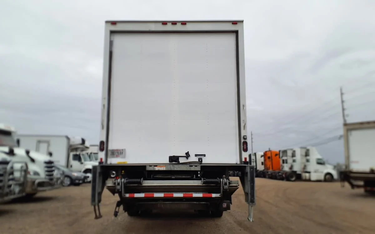 2018 Freightliner M2 106 in Commerce City, CO — photo 5