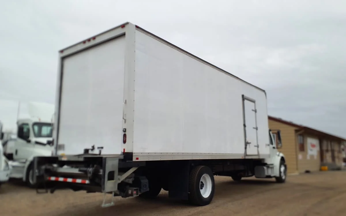 2018 Freightliner M2 106 in Commerce City, CO — photo 4