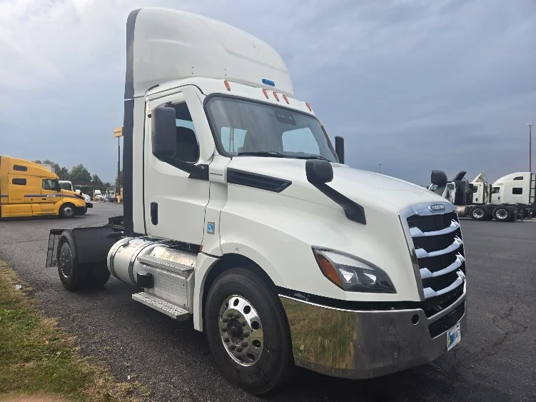 2020 Freightliner Cascadia in White Deer, PA