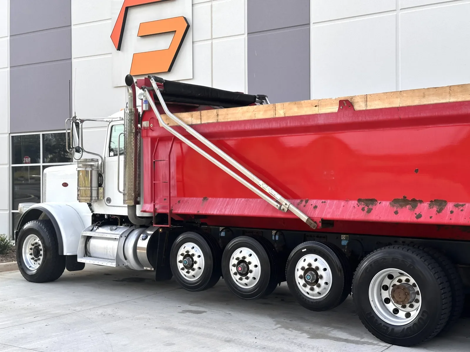 2021 Peterbilt 389 in Greer, SC — photo 9