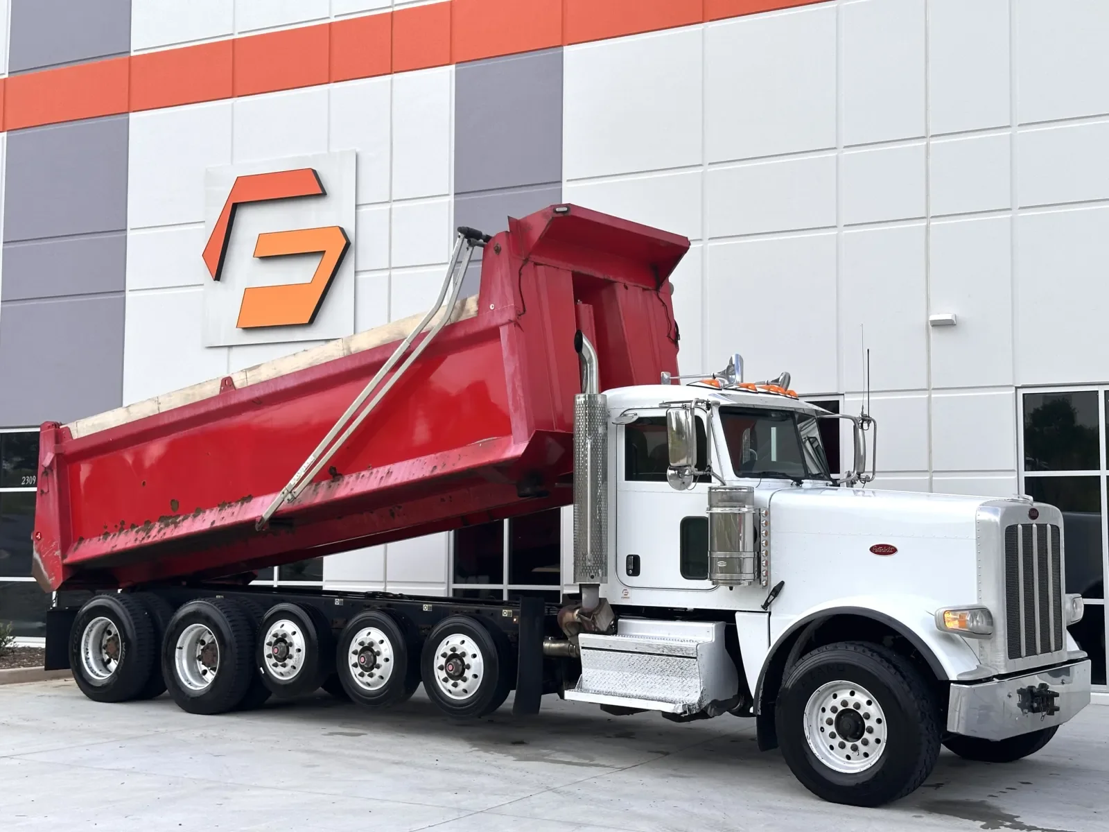 2021 Peterbilt 389