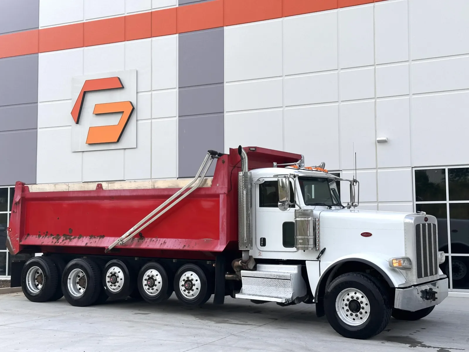 2021 Peterbilt 389 in Greer, SC — photo 2