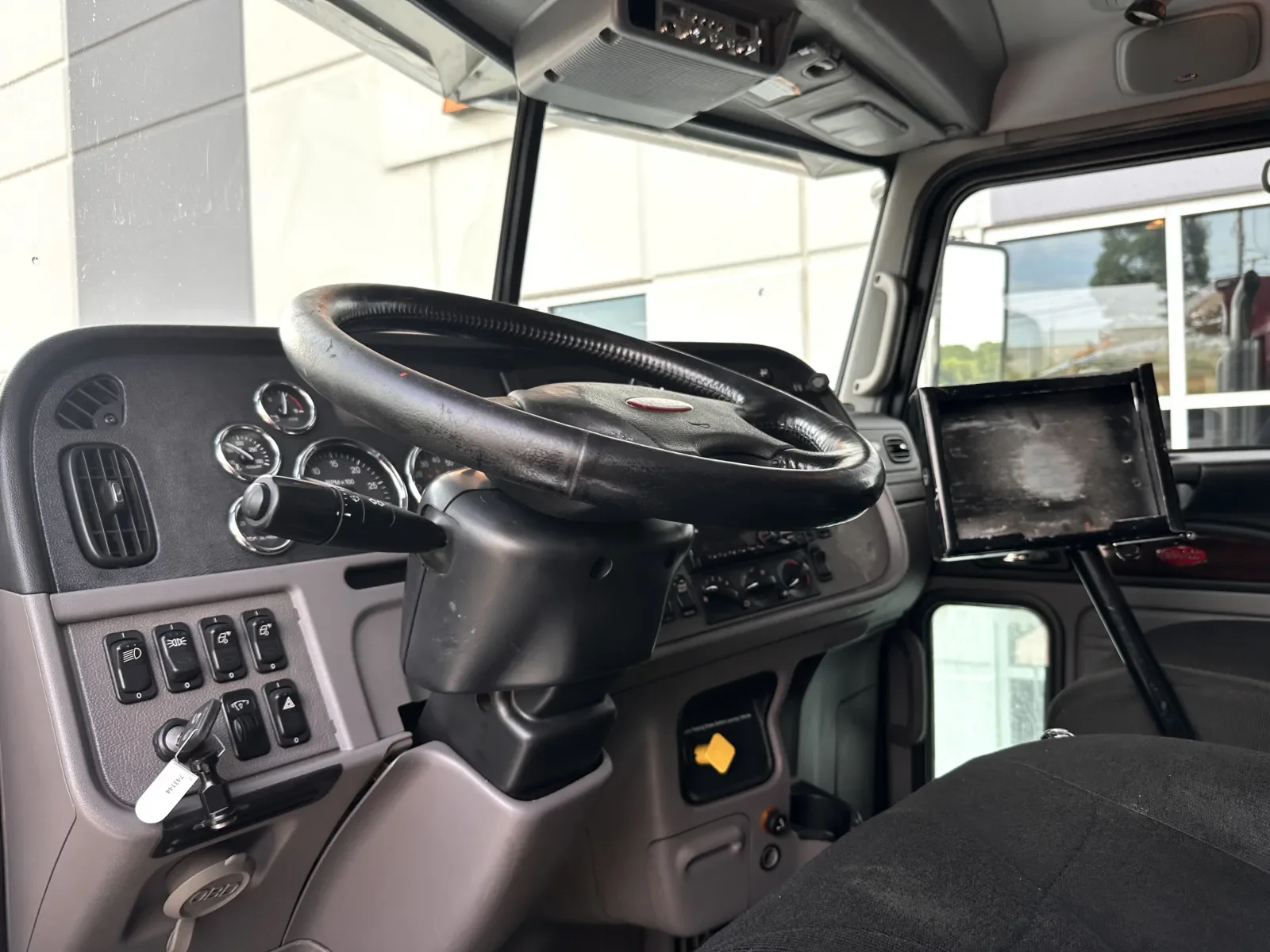 2021 Peterbilt 389 in Greer, SC — photo 16