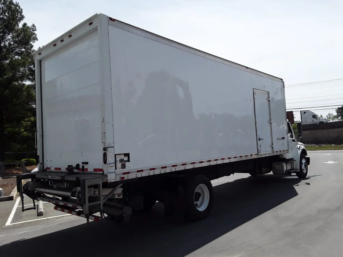 2019 Freightliner M2 106 in Charlotte, NC — photo 4