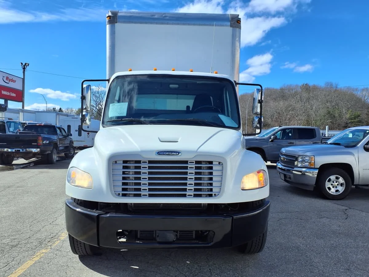 2019 Freightliner M2 106 in Salisbury, MA — photo 2
