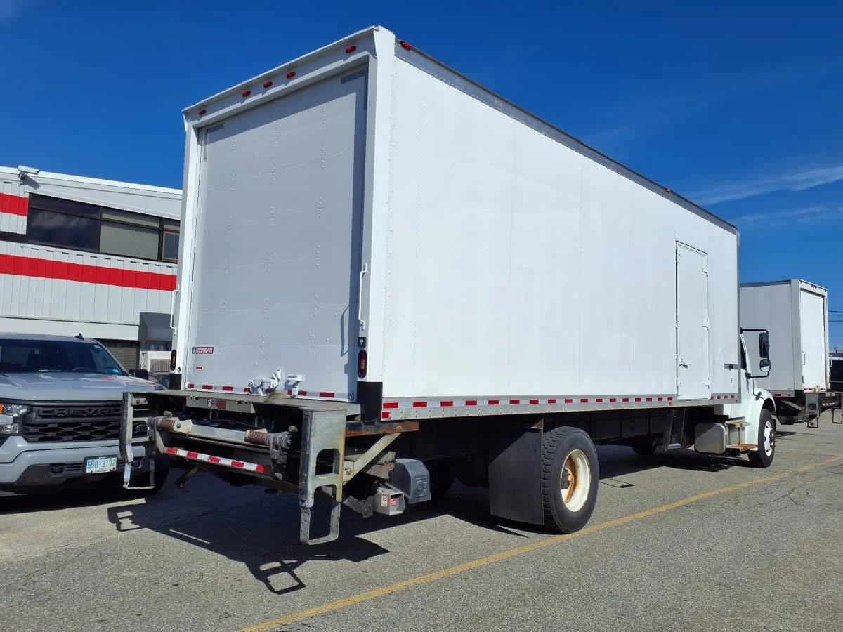 2019 Freightliner M2 106 in Salisbury, MA — photo 4