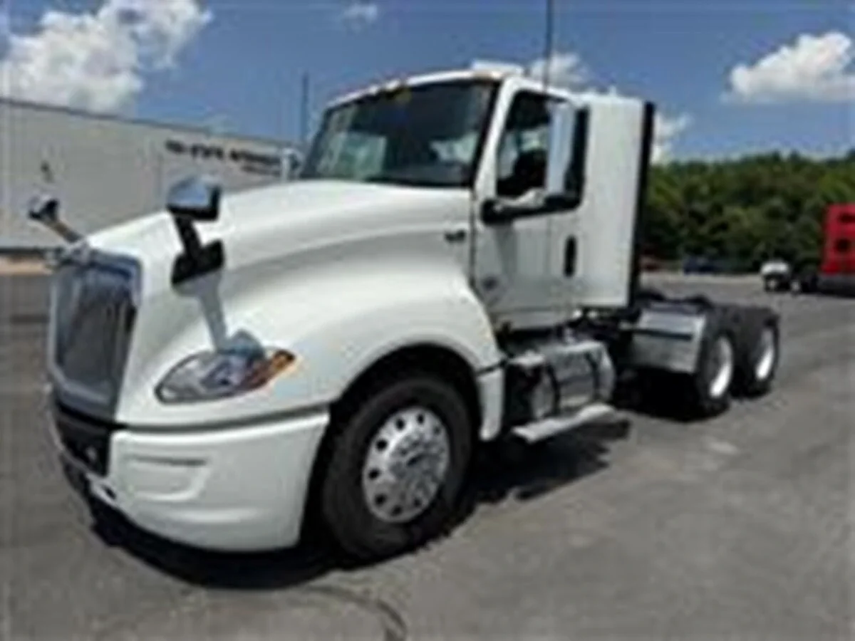 2019 International LT in Austin, IN