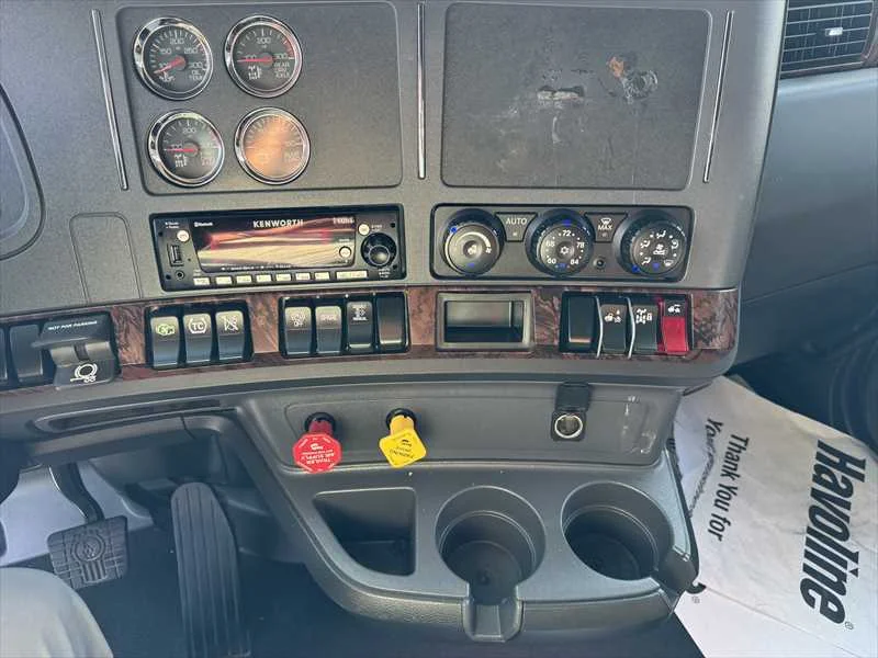 2025 Kenworth T680 in Little Rock, AR — photo 11