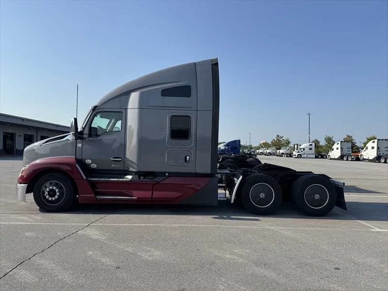 2025 Kenworth T680 in Little Rock, AR — photo 2