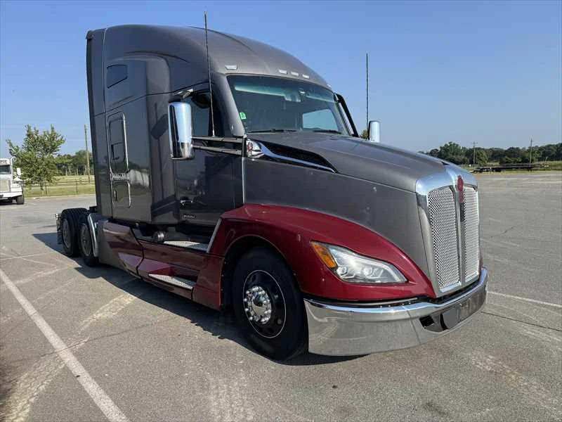2025 Kenworth T680 in Little Rock, AR — photo 6