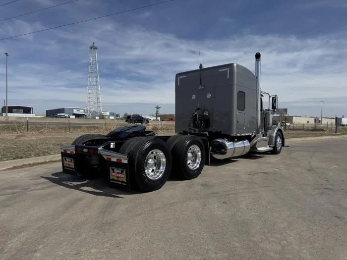 2027 Peterbilt 589 in Oklahoma City, OK — photo 7