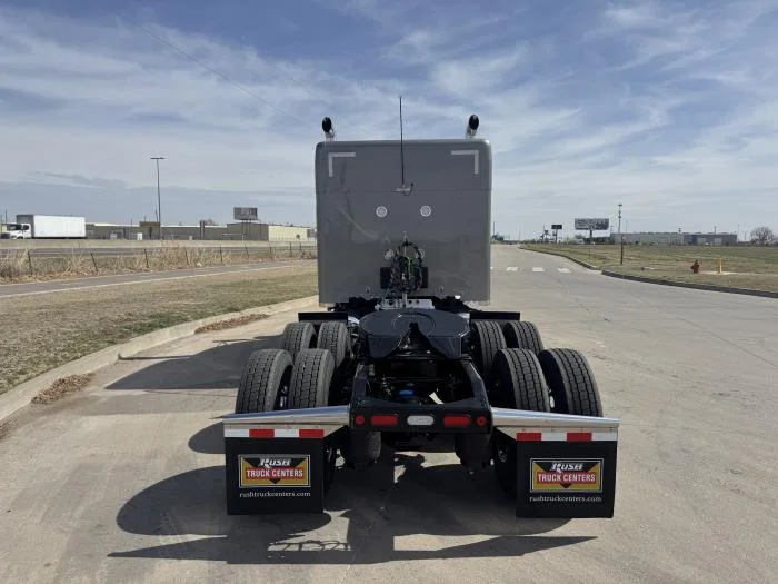 2027 Peterbilt 589 in Oklahoma City, OK — photo 9