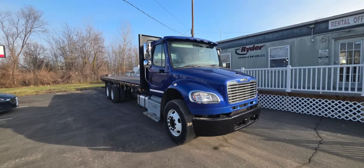 2020 Freightliner M2 106 in Bensalem, PA — photo 3