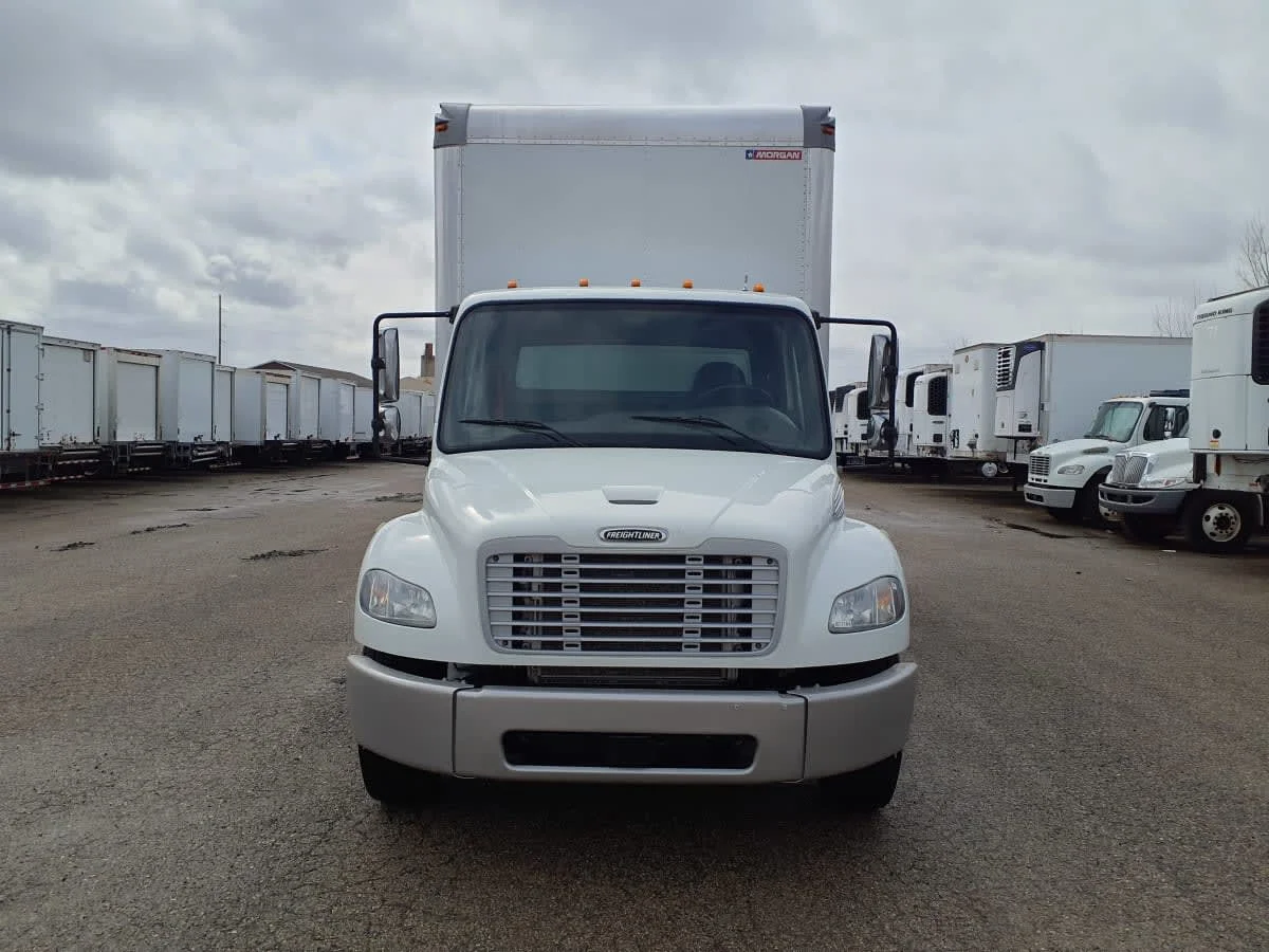 2019 Freightliner M2 106 - image 2