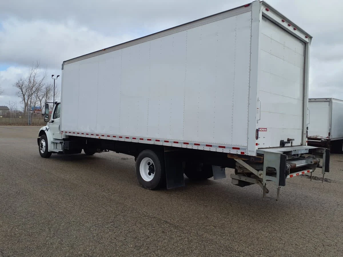 2019 Freightliner M2 106 - image 6