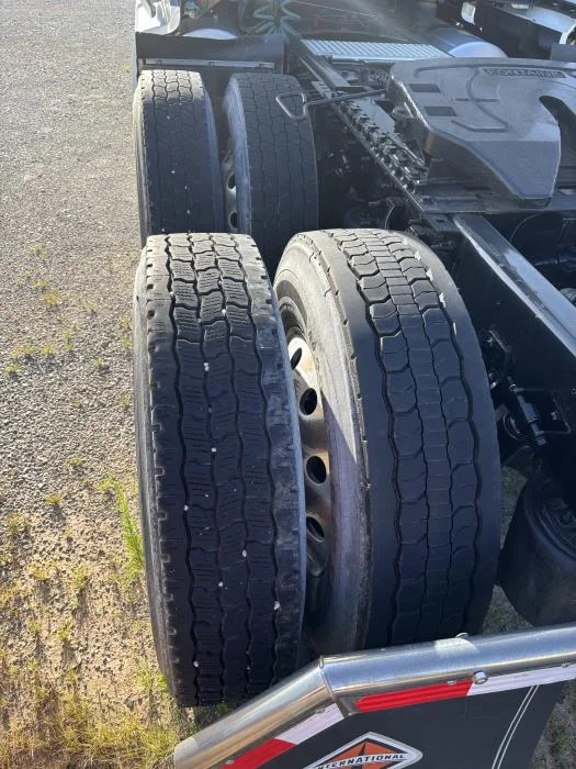 2021 International LT — photo 6