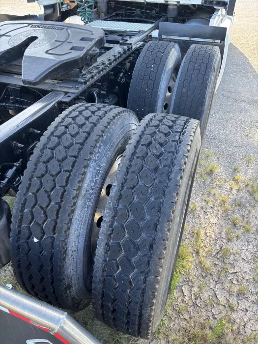 2021 International LT — photo 7