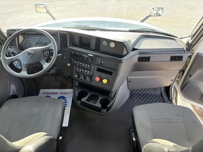 2021 International LT — photo 10