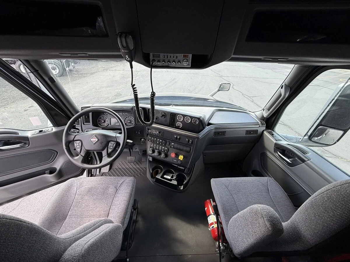 2024 International LT — photo 15