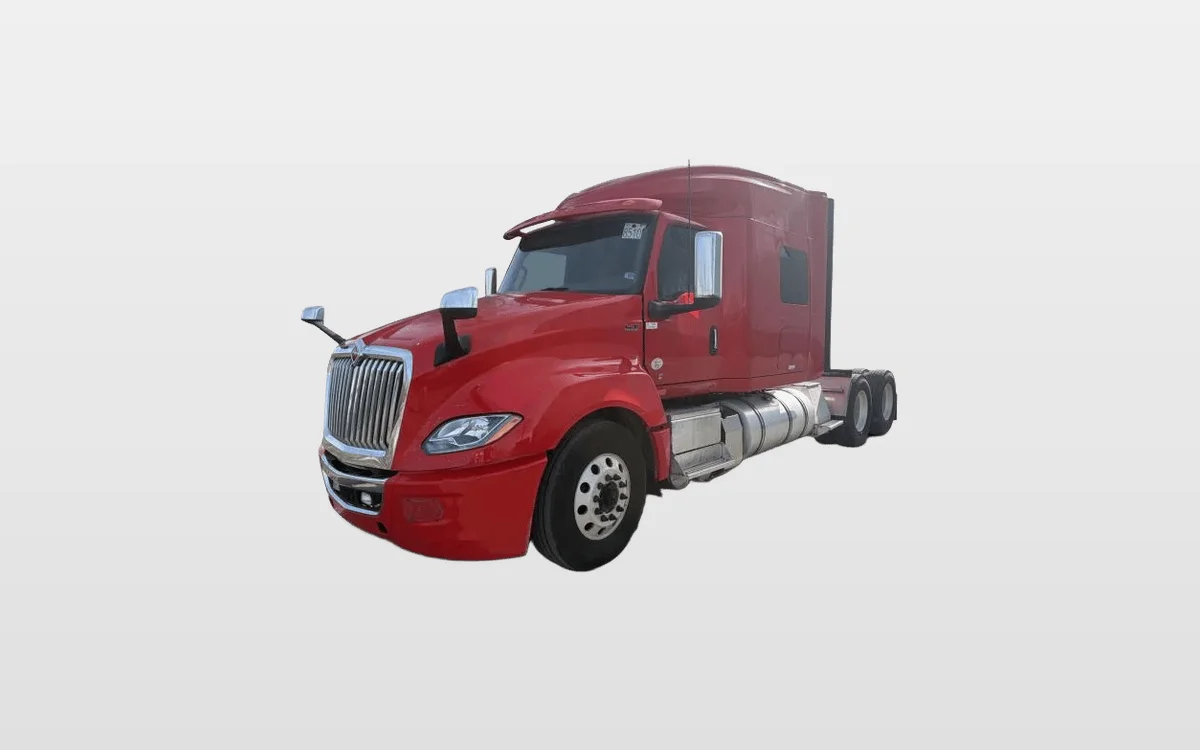 2019 International LT - image 1