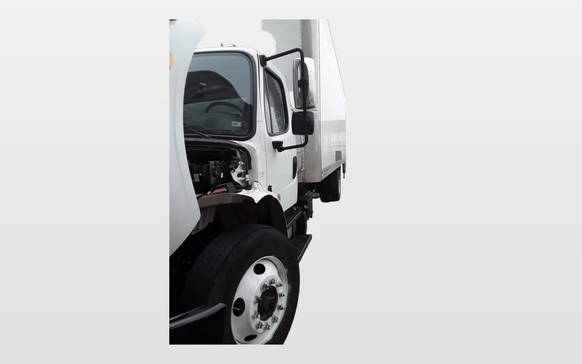 2019 Freightliner M2 106 - image 1