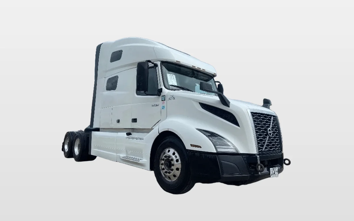 2023 Volvo - image 1