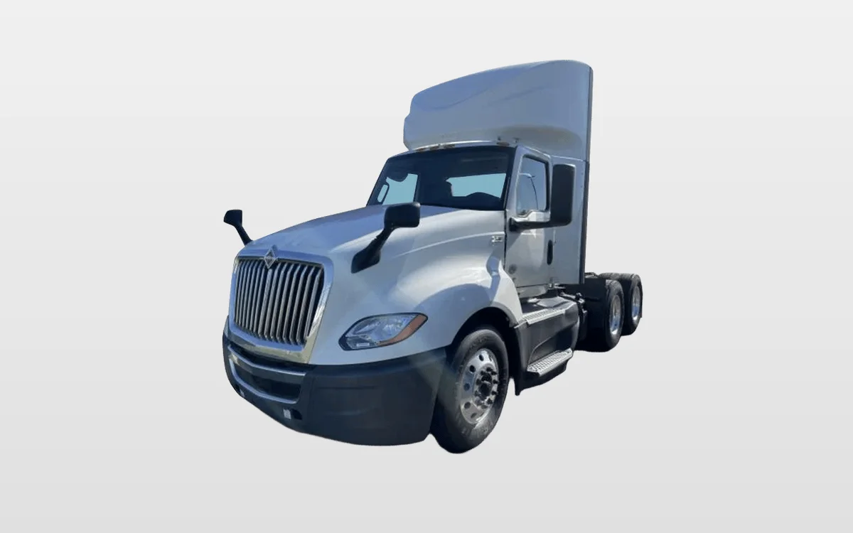 2021 International LT - image 1