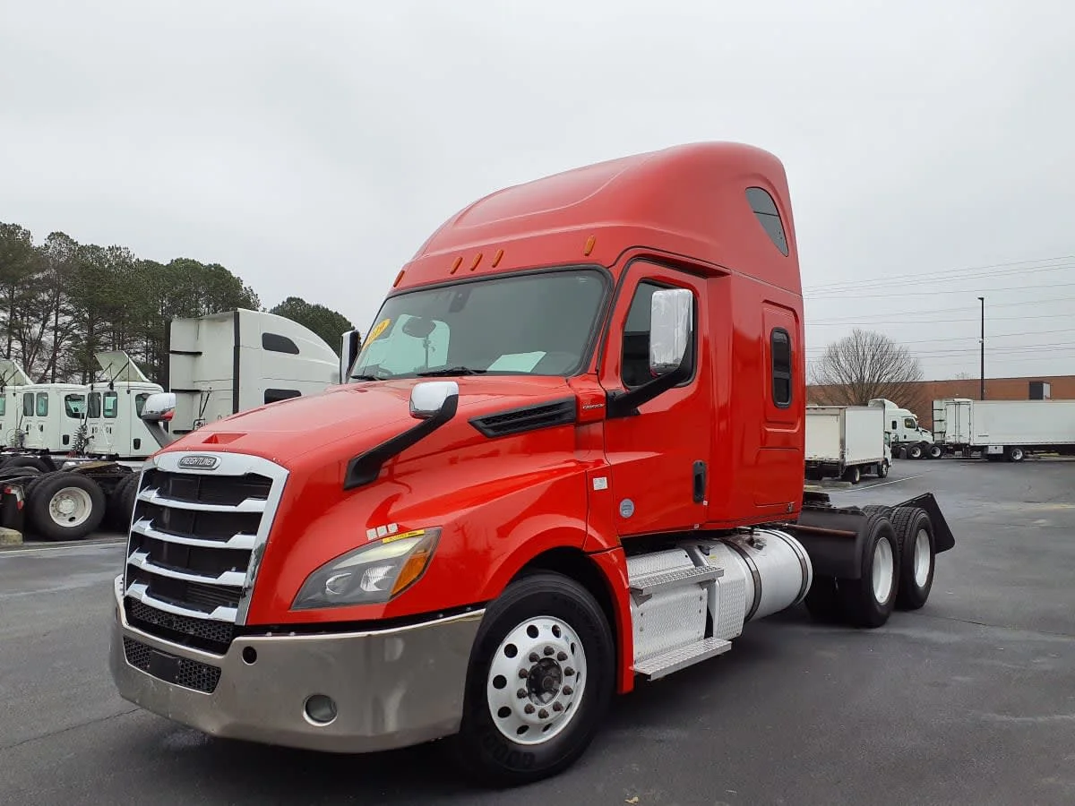2019 Freightliner Cascadia in Atlanta, GA — photo 3
