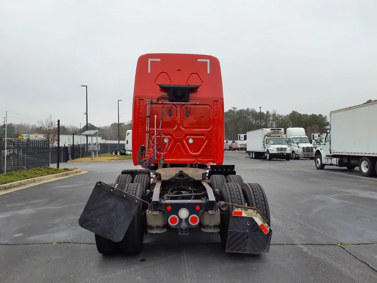 2019 Freightliner Cascadia in Atlanta, GA — photo 5