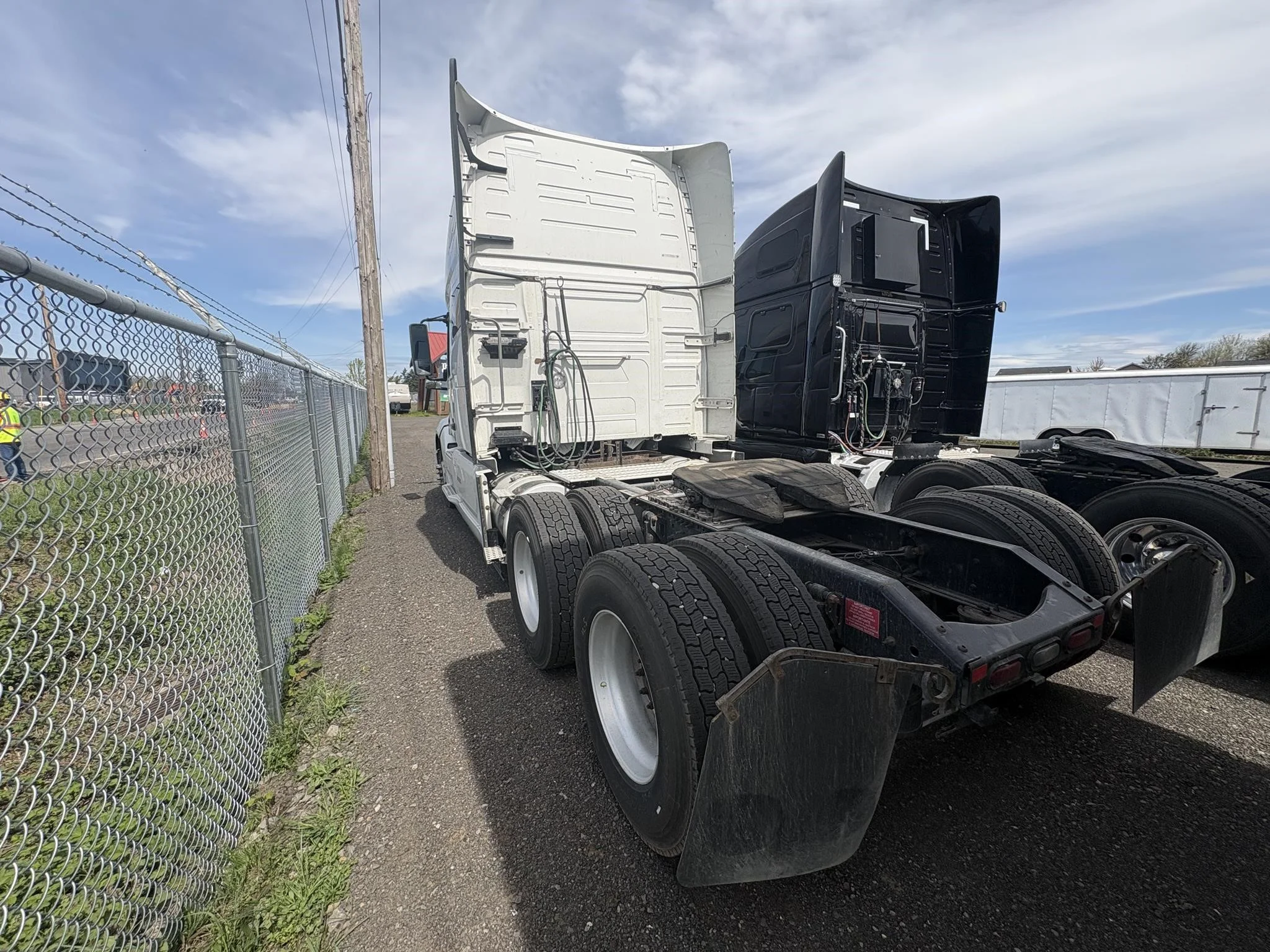 2022 Volvo VNL 760 — photo 6