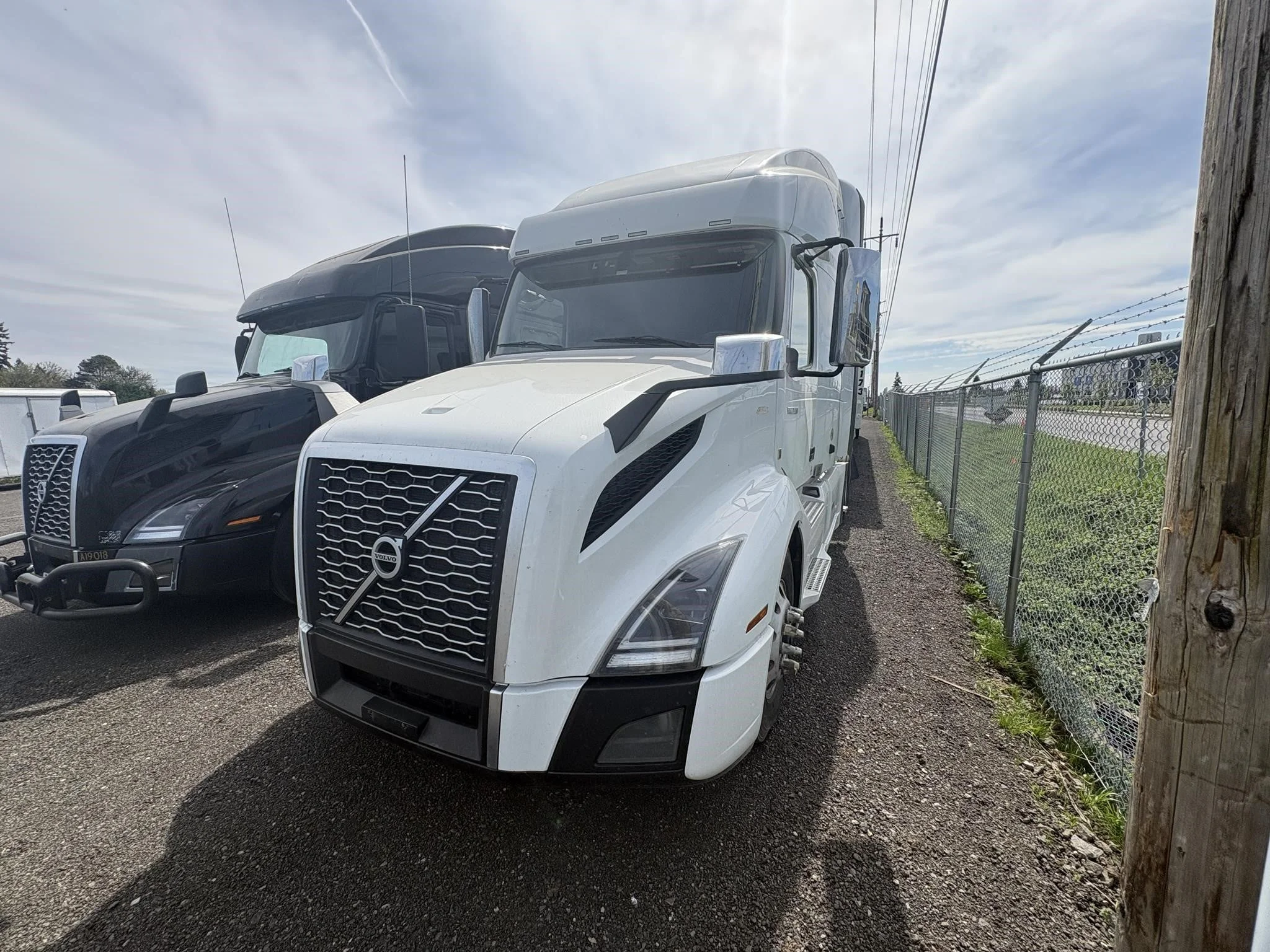 2022 Volvo VNL 760