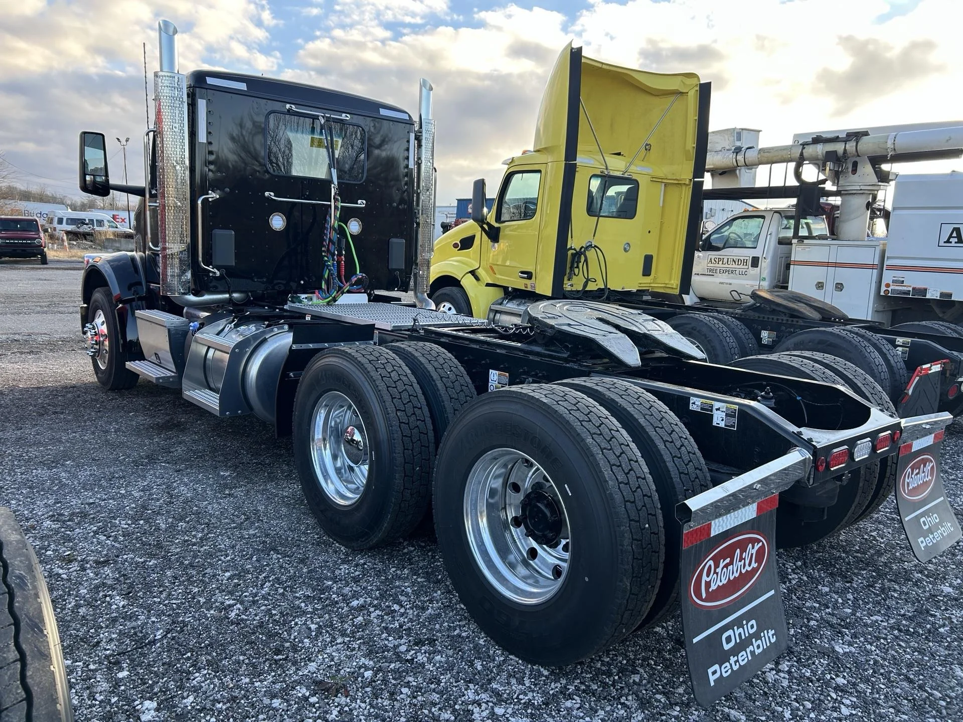 2027 Peterbilt 567 in Youngstown, OH — photo 4