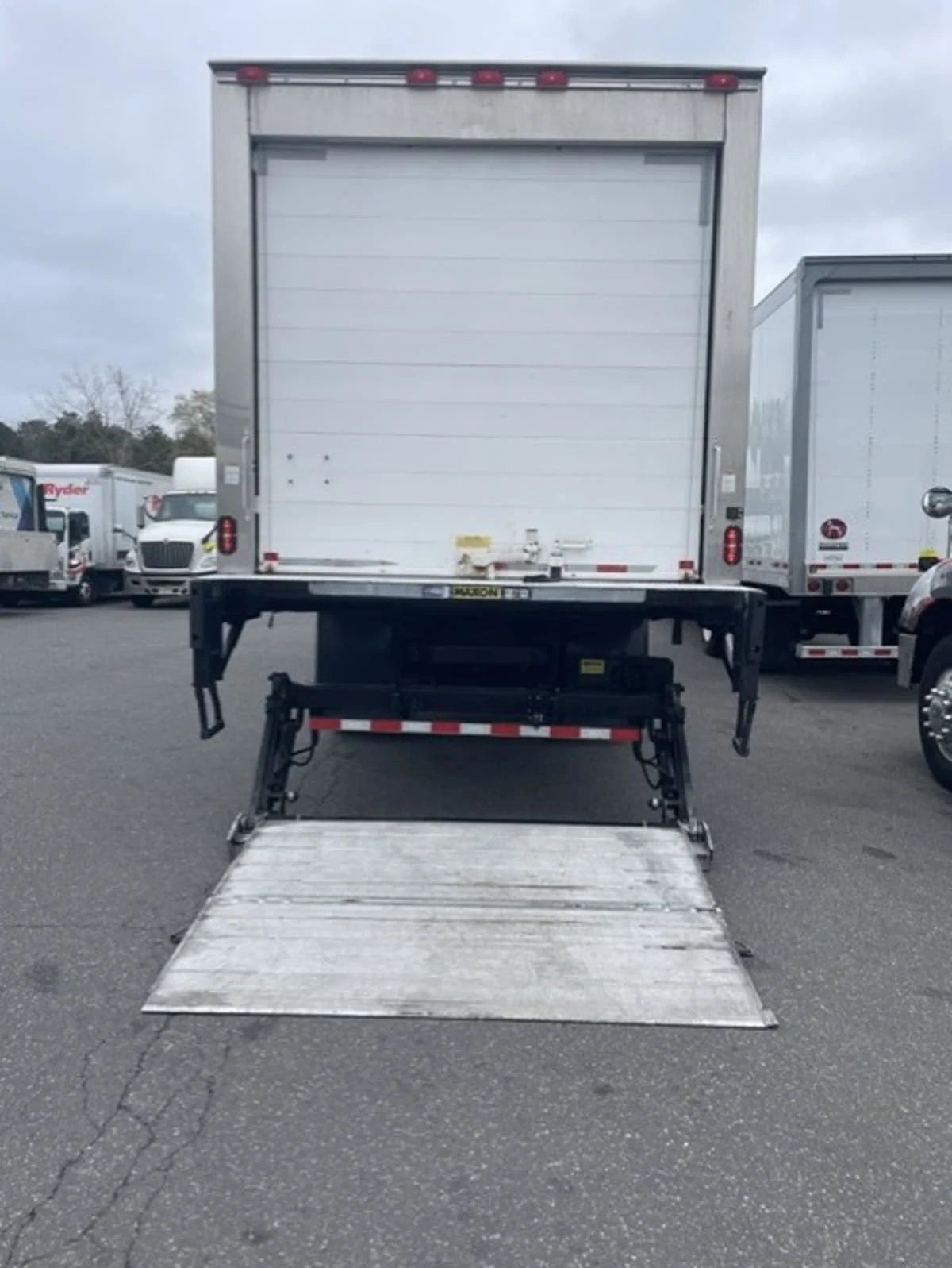 2020 Hino 338 in Farmingdale, NY — photo 14