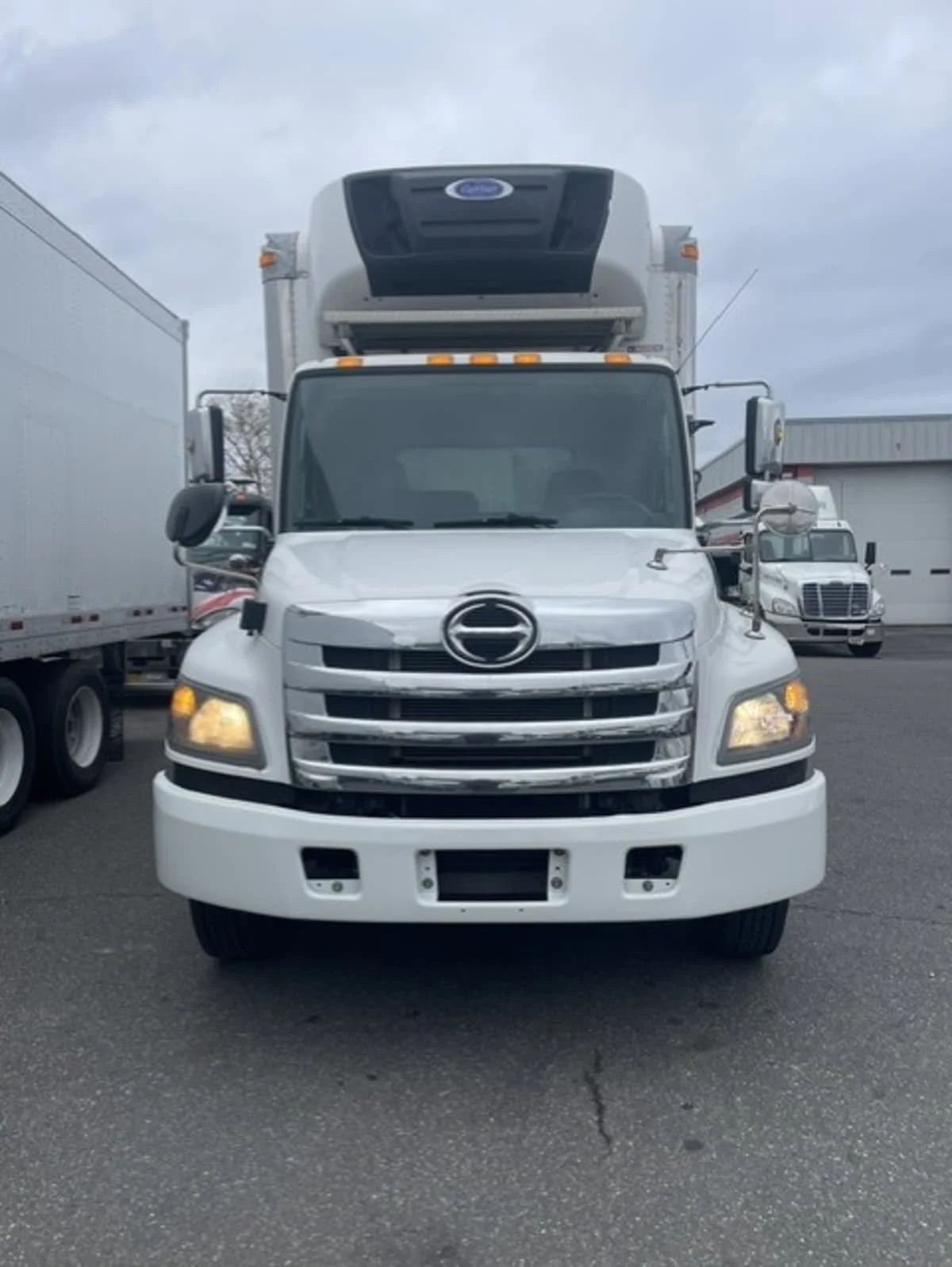 2020 Hino 338 in Farmingdale, NY — photo 2