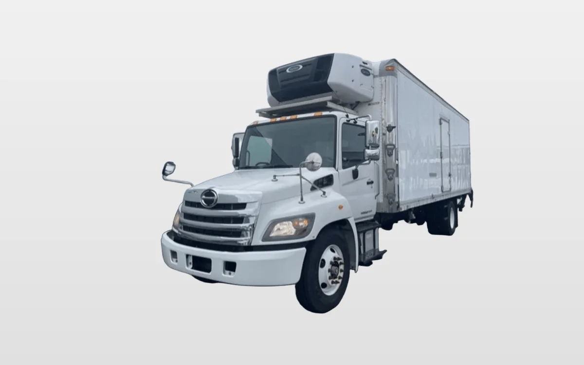 2020 Hino 338 - image 1