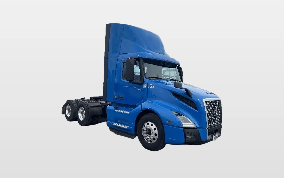 2021 Volvo - image 1