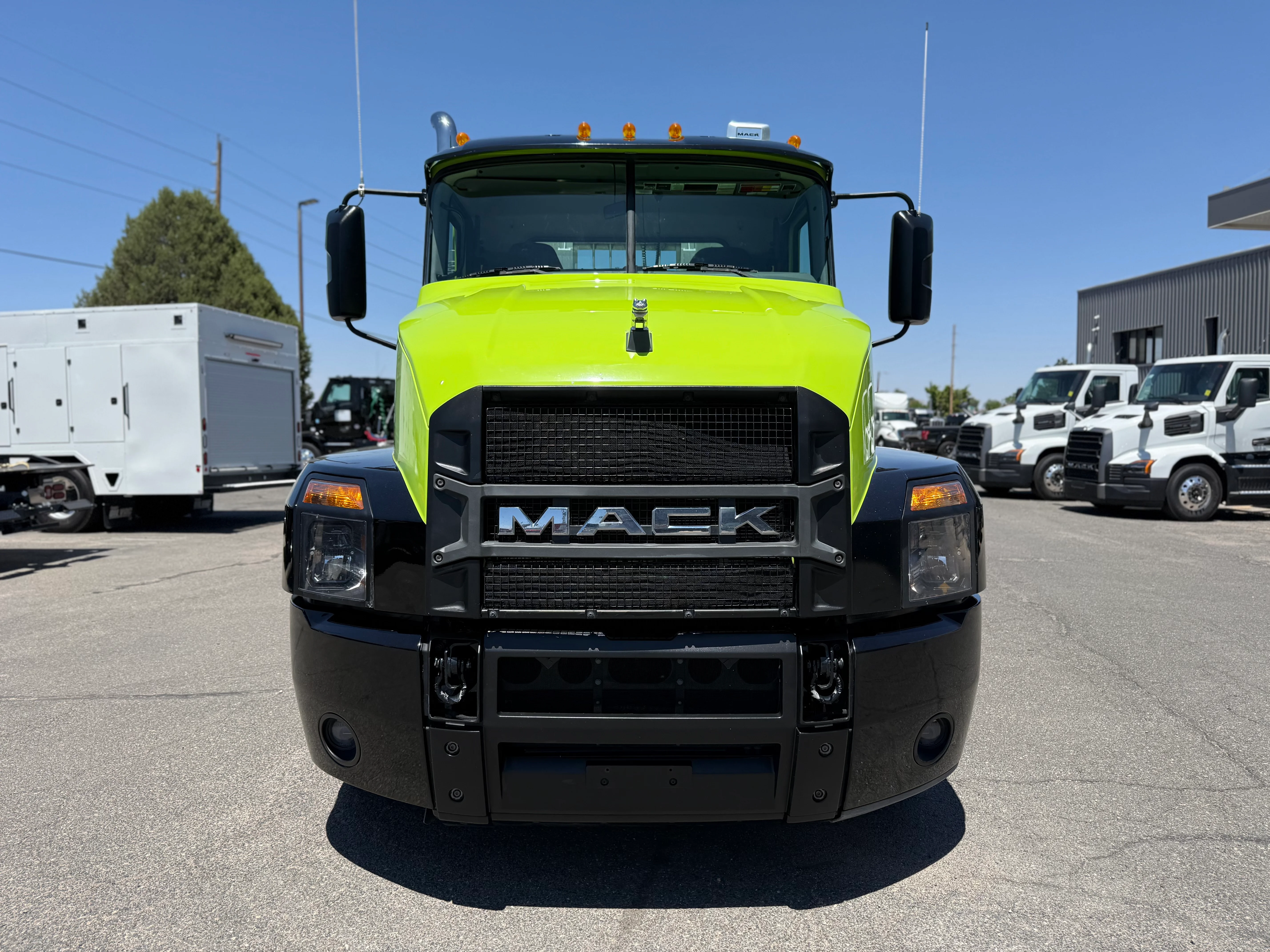 2025 Mack Anthem in CO — photo 2