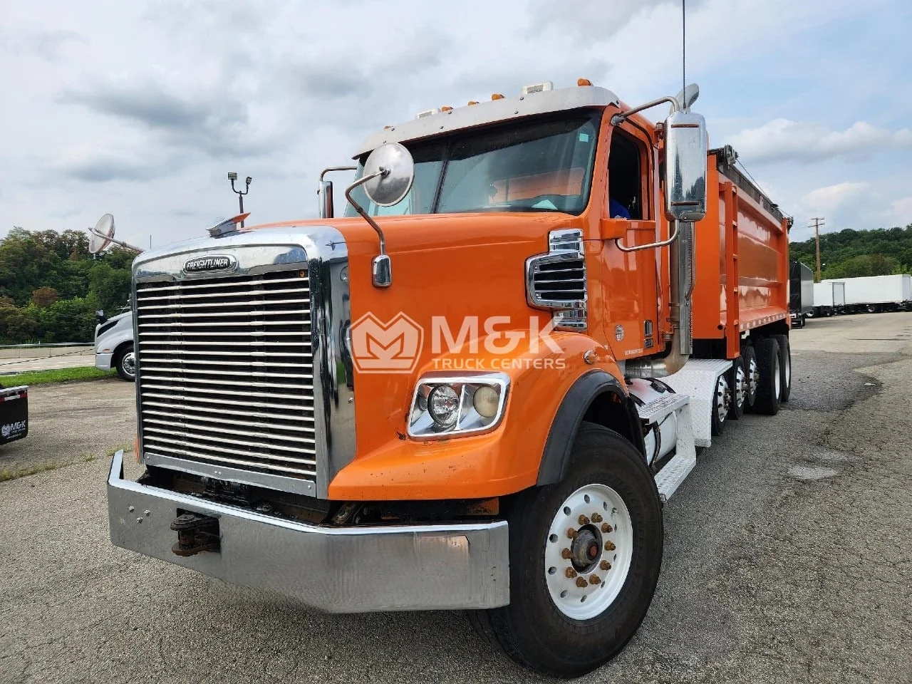 2022 Freightliner 122SD