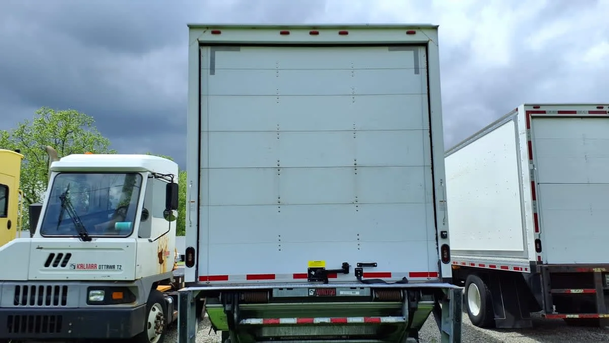 2019 International 4300 in West Chester, OH — photo 5