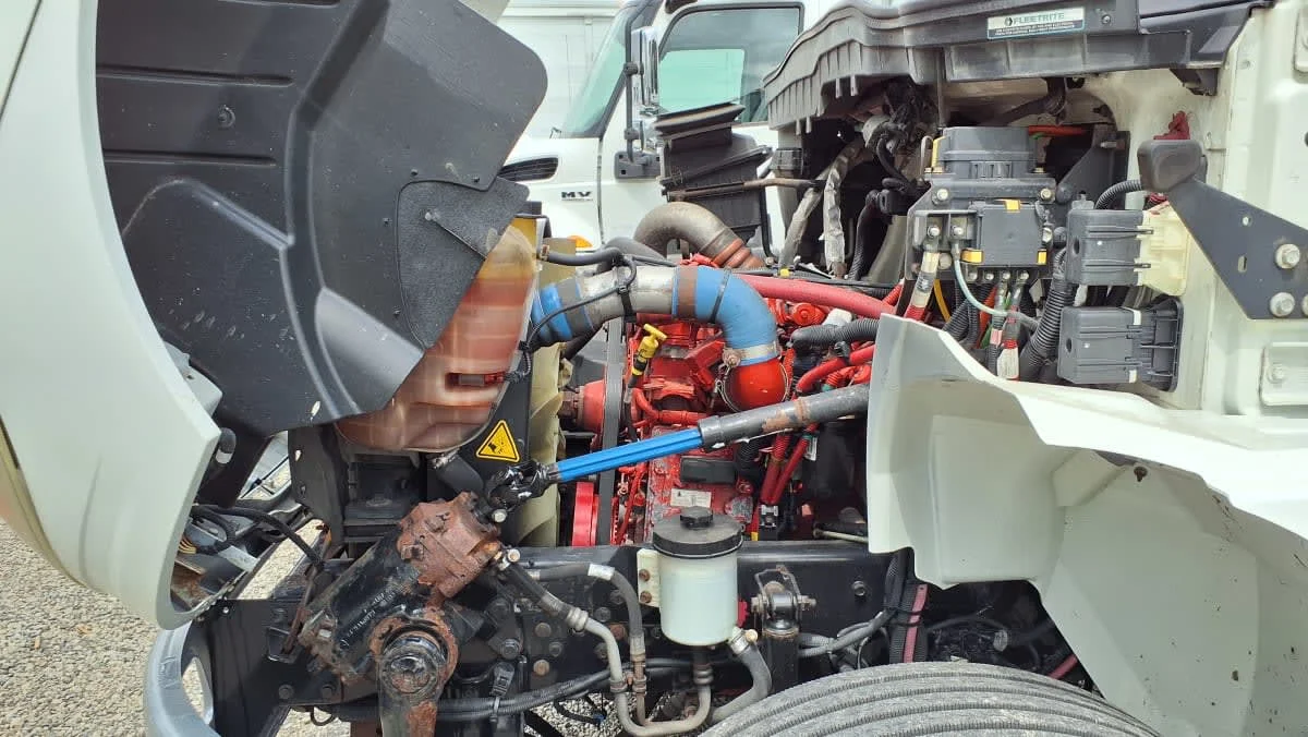2019 International 4300 in West Chester, OH — photo 9
