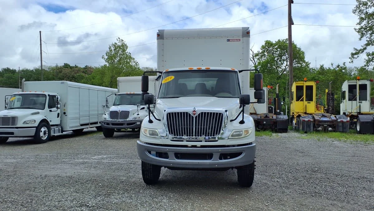2019 International 4300 in West Chester, OH — photo 2