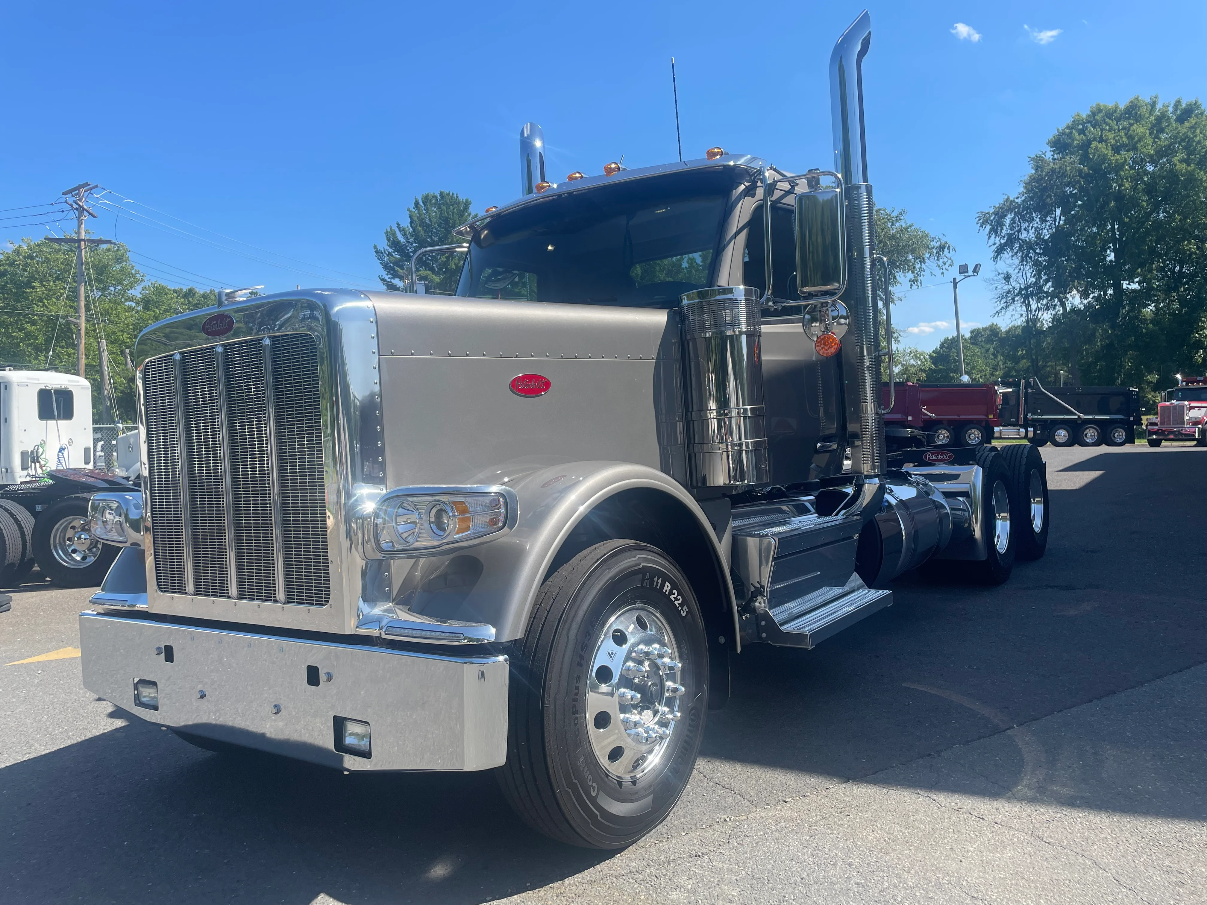 2027 Peterbilt 589