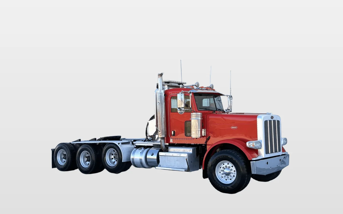 2015 Peterbilt 389 - image 1